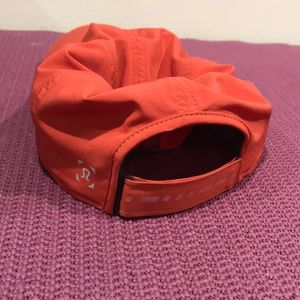 Red lululemon hat NWOT